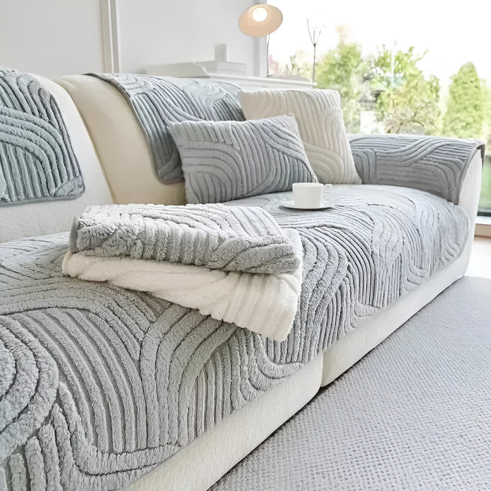 VelvetGrip Cover – Mjukt Halkfritt Sammetsskydd för Soffor