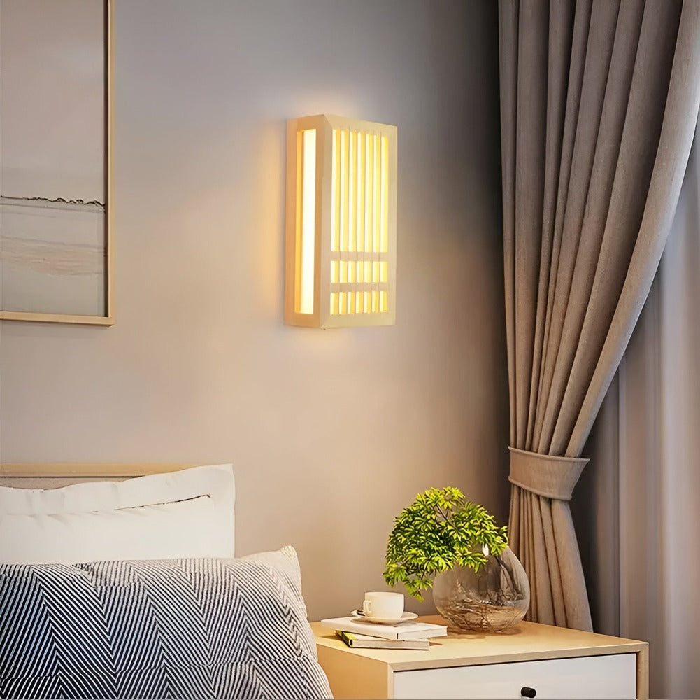 DoaGlow – Japansk Vägglampa i Trä och Akryl | Modern Japansk Design för Harmonisk Belysning