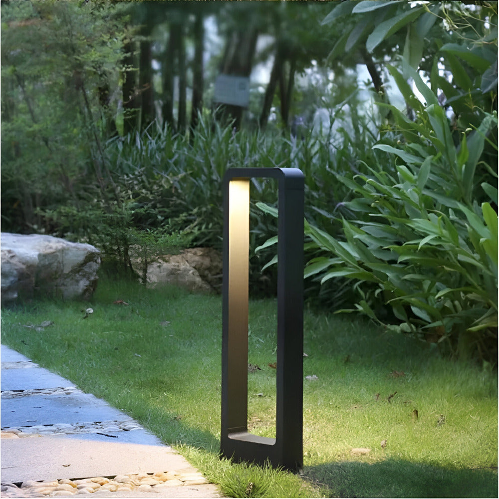 LumiPath GardenLight – Modern Svart LED Trädgårdslampa (30/60/80 cm)
