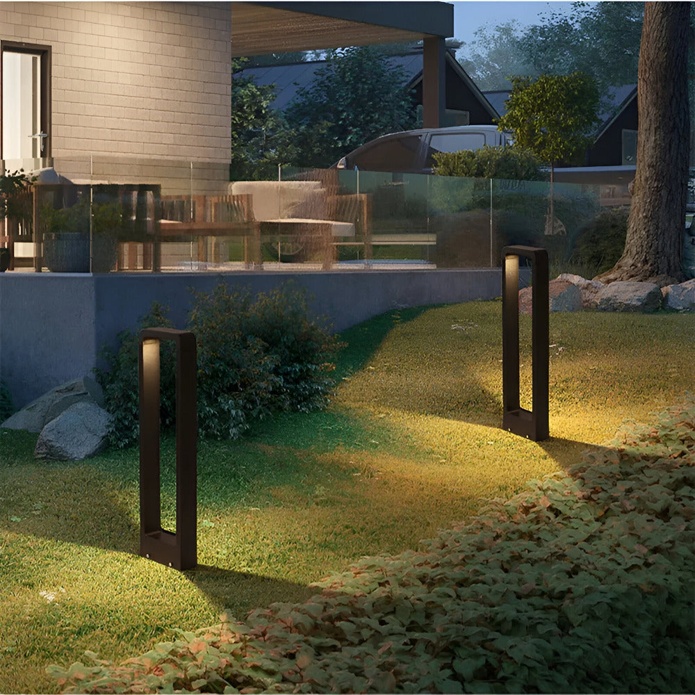 LumiPath GardenLight – Modern Svart LED Trädgårdslampa (30/60/80 cm)