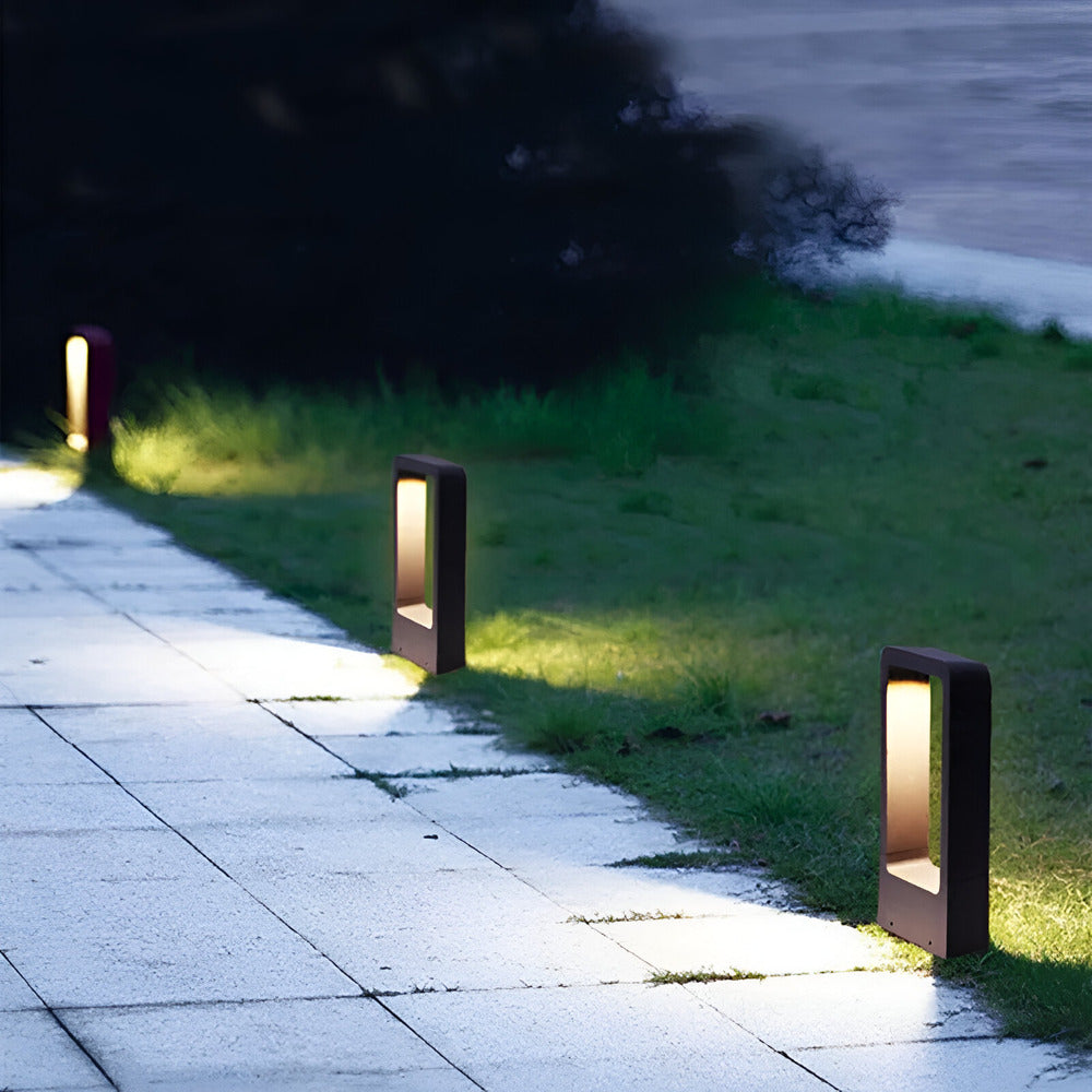 LumiPath GardenLight – Modern Svart LED Trädgårdslampa (30/60/80 cm)