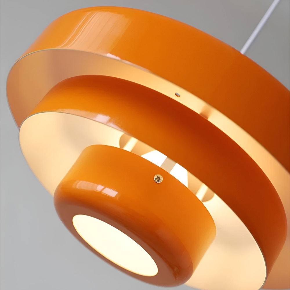 AmberGlow – Orange Vintage Taklampa i Skandinavisk Design