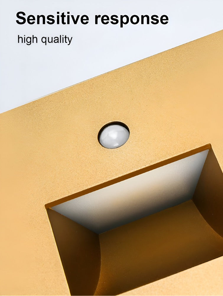 SafeGlow – Infälld Vägglampa med Rörelsesensor för Trappor och Korridorer