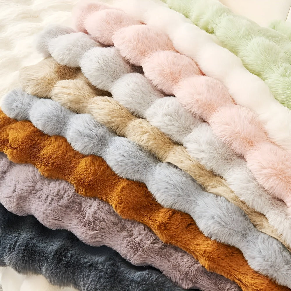 PlushHaven – Extra Mjukt Plyschskydd för Husdjur & Soffor