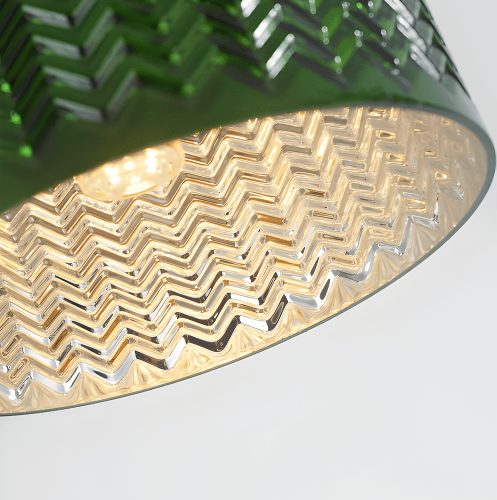 LuxurGreen – Nordisk Pendellampa i Räfflat Grönt Glas