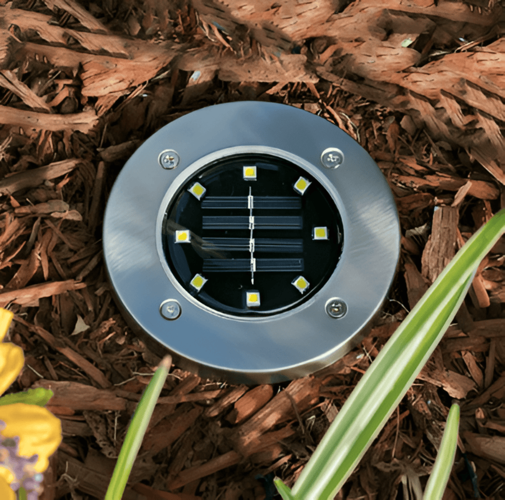 EcoGlow Terra – Miljövänlig Solcellsdriven LED-Trädgårdslampa