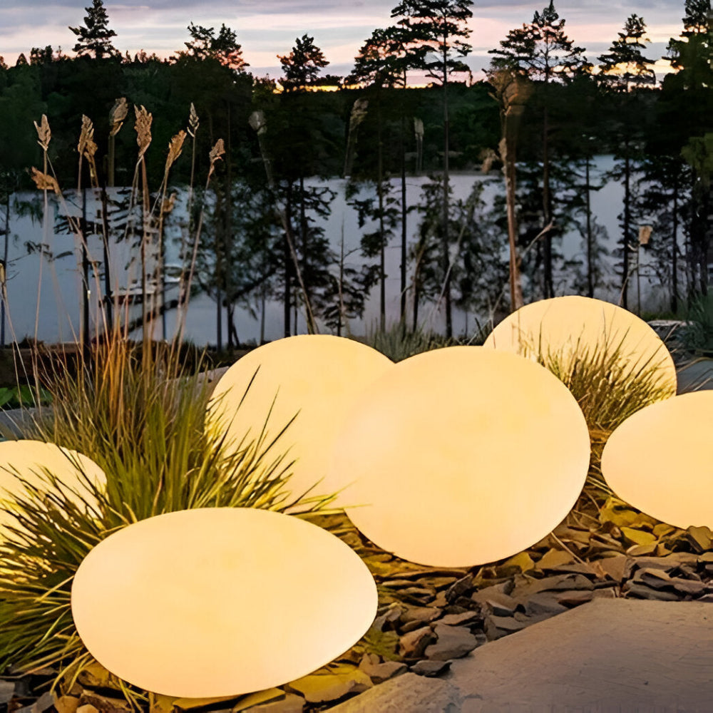 StoneGlow SolarRock – Naturtrogen LED Stenlampa för Trädgården