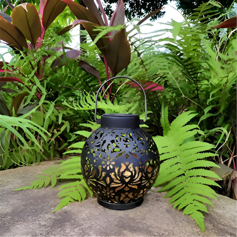 SunRust Lantern – Solcellsdriven Hänglykta i Rustik Design