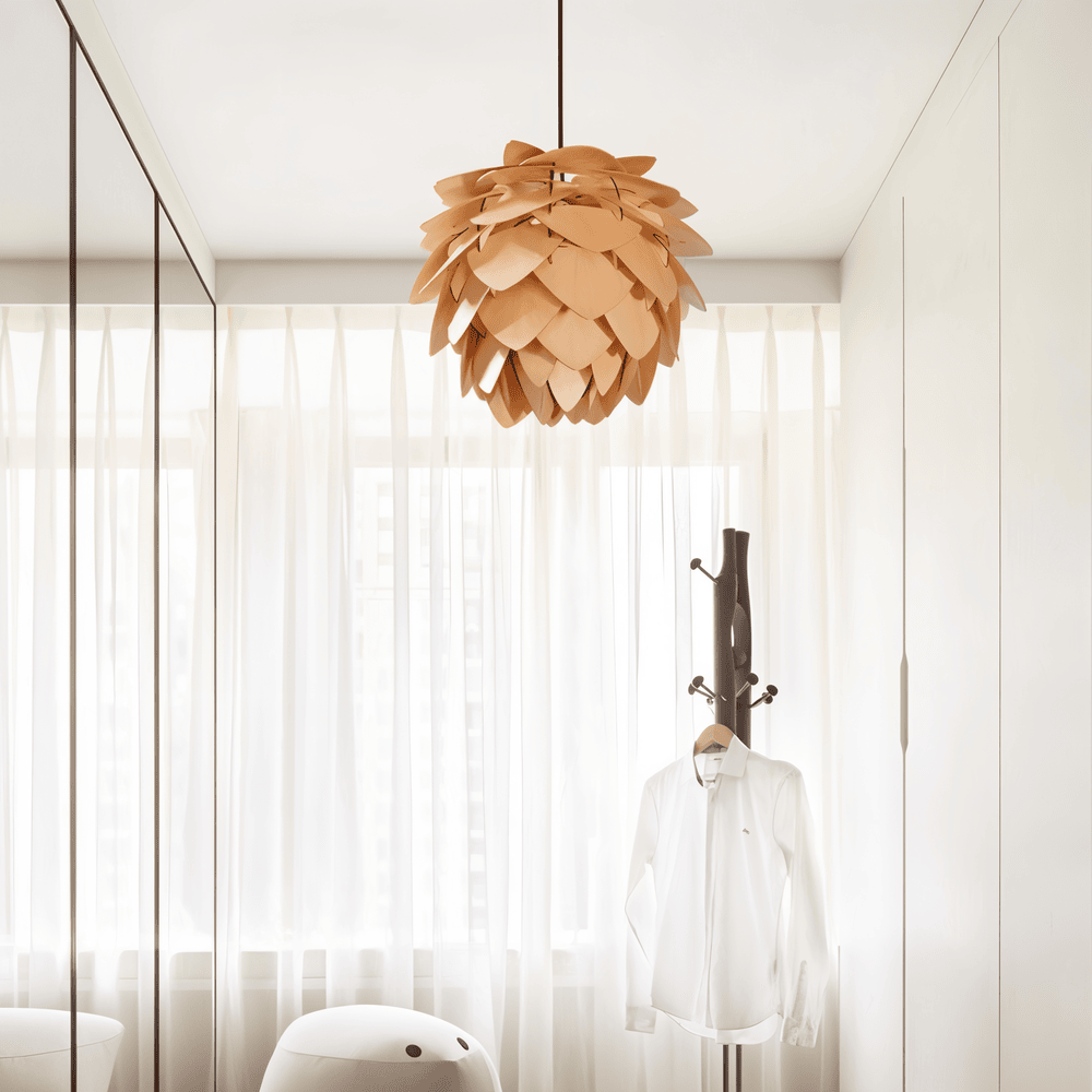 PineGlow – Handgjord Rustik Tallkottlampa i Trä