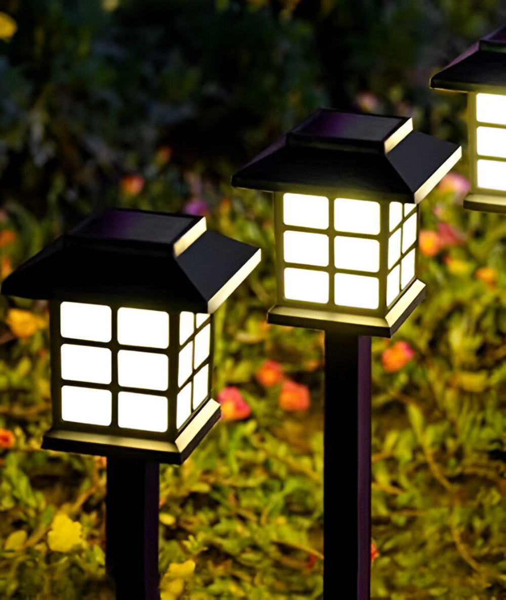 PathGlow Solar – Slitstark Solcellsbelysning för Trädgård & Gångvägar