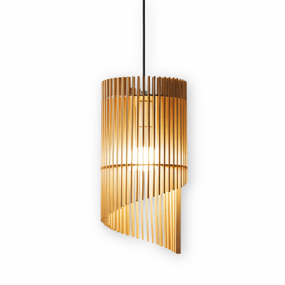 SpiraWood – Konstnärlig Cylindrisk Taklampa i Trä