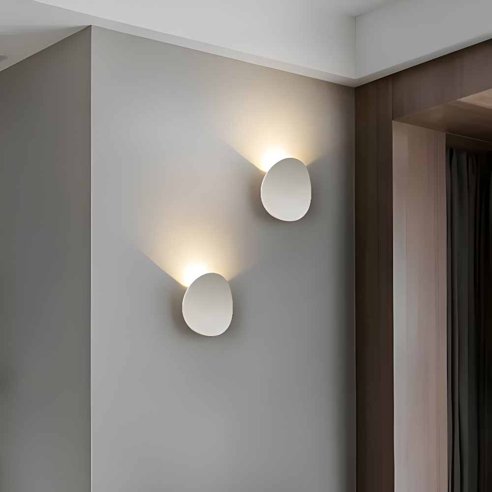 LumoOval – Vägglampa i Aluminium med Inbyggd LED och Minimalistisk Design