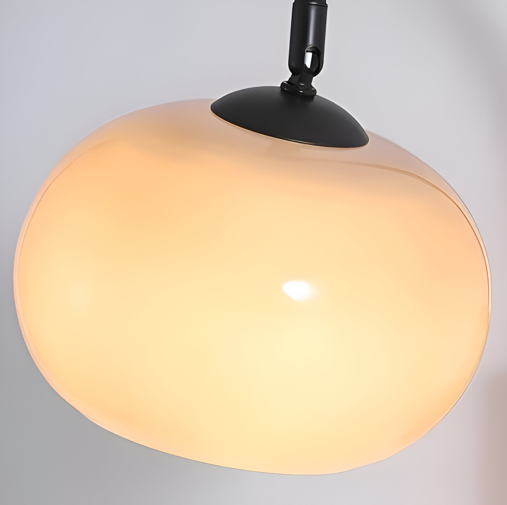 Solara – Vägglampa i Persimonfärgat Glas med Bauhausdesign för Sovrum