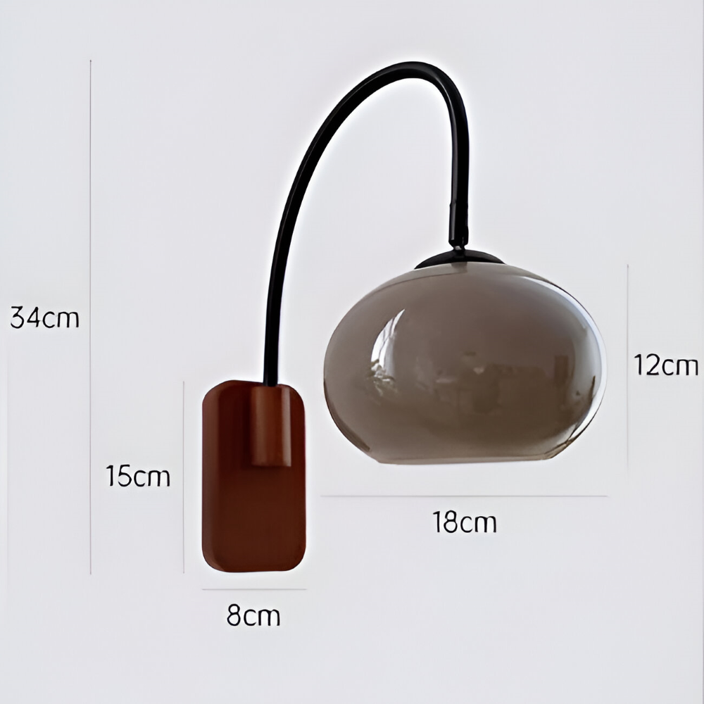 Solara – Vägglampa i Persimonfärgat Glas med Bauhausdesign för Sovrum