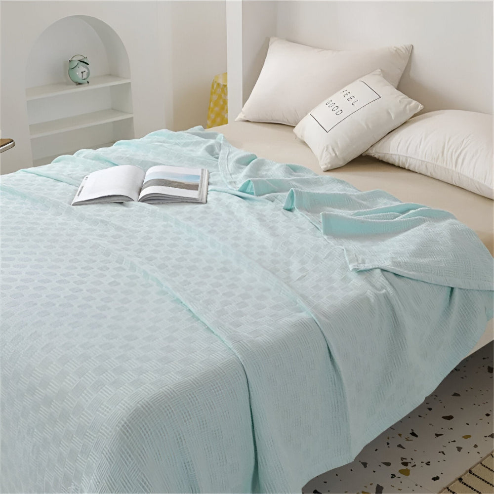 PureBreathe Cozy – Andningsbar Bomullsfleecefilt i Stilren Stickad Design