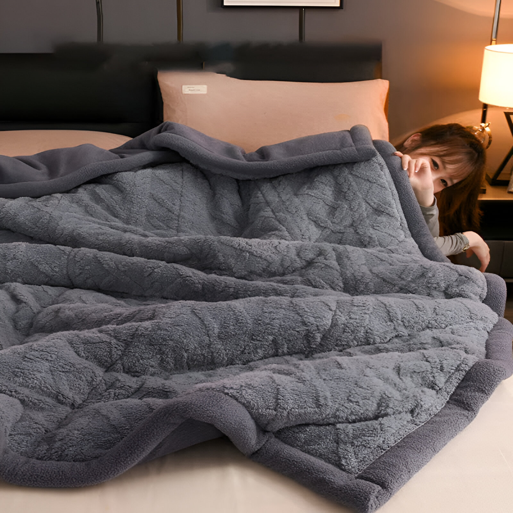 DualWeave CozyPläd – Dubbelvävd Mikrofiberfleecefilt för Varm Komfort