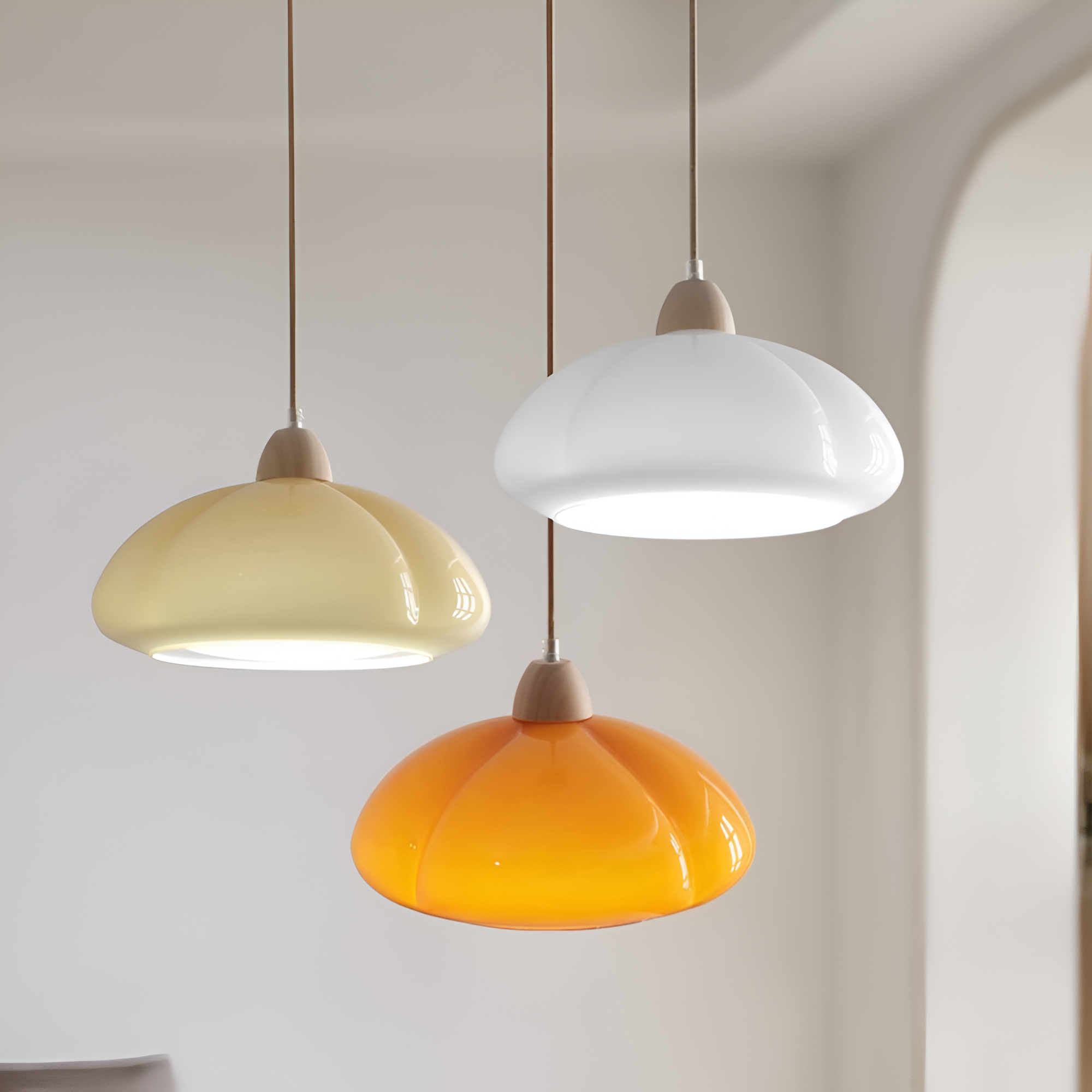 PumpaLuxe – Retro Pendellampa i Glas och Trä med Nordisk Charm