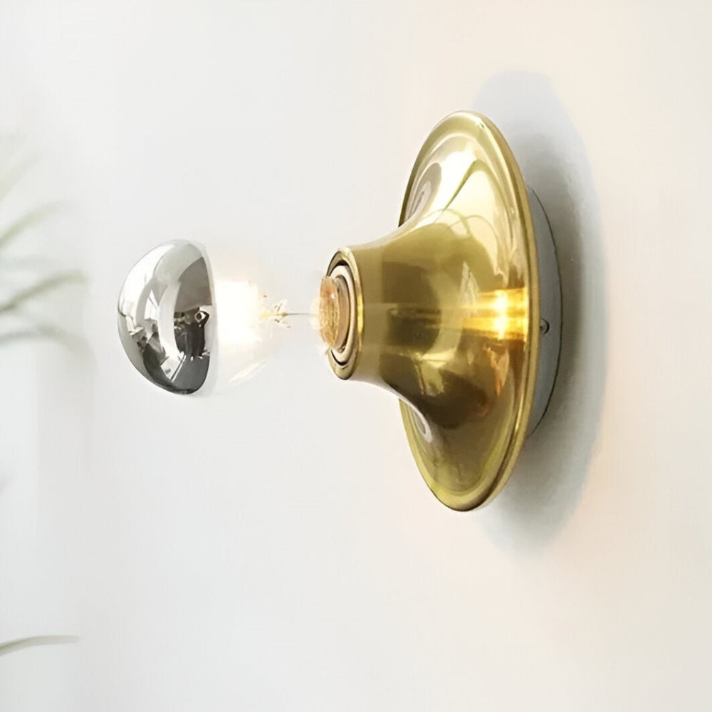 VintageGlow – Retroinspirerad Vägglampa | Klassisk Design med Modern LED-belysning