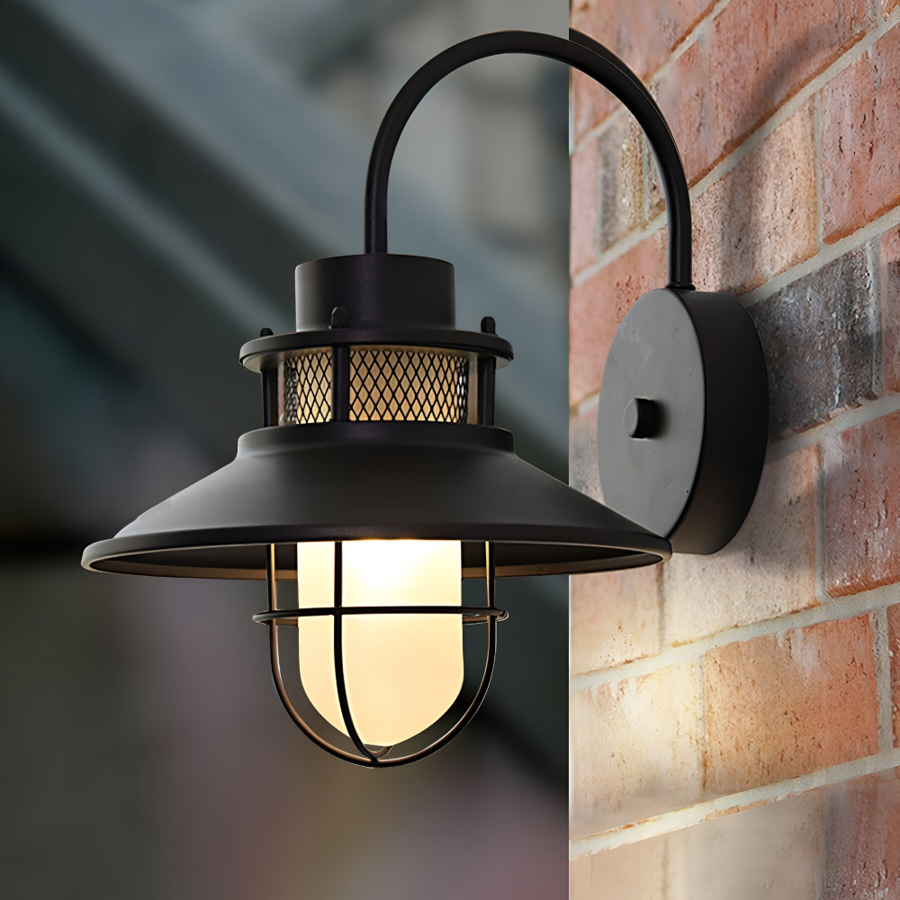 RustBlack – Industriell Vägglampa i Järn och Glas för Inomhus & Utomhusbruk