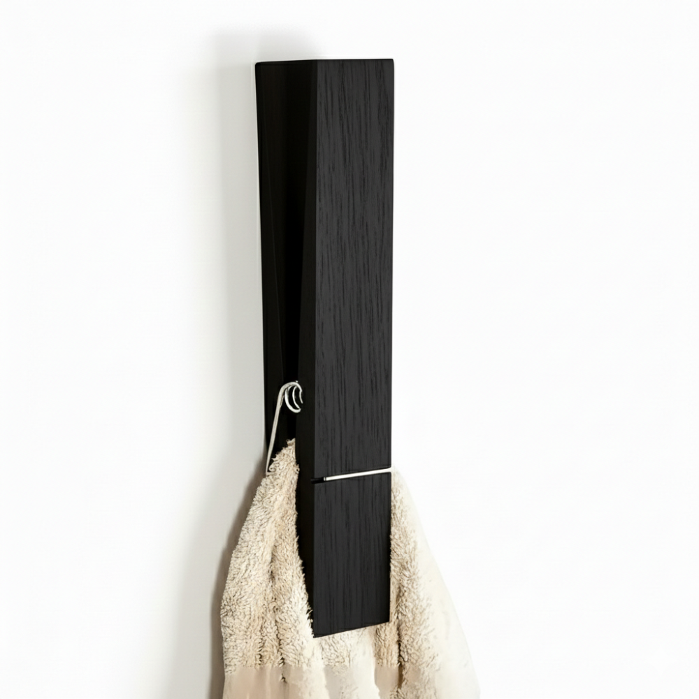 Nordkläm – Rustik Trähanddukshållare med Fjädrande Mekanism, 30,5 × 6,3 cm