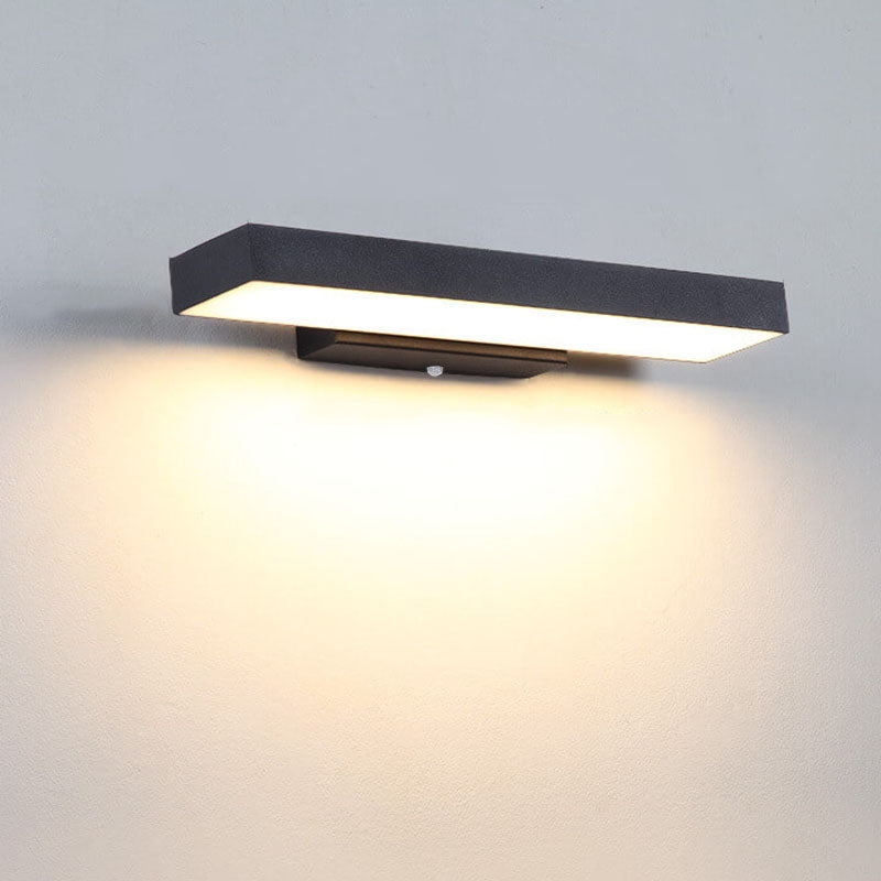 Minimalistisk LED-vägglampa utomhus med rörelsesensor