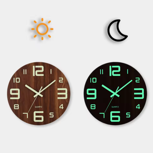 GlowTime – Tyst Väggklocka med Självlysande Siffror