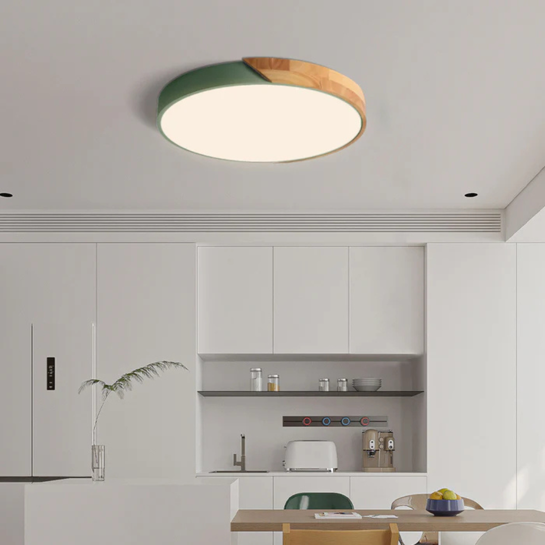 Skandinavisk LED-taklampa i trä med varm design