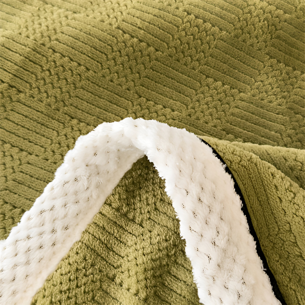 VelvetEdge Pläd – Präglad Lyxfilt med Elegant Kantdesign