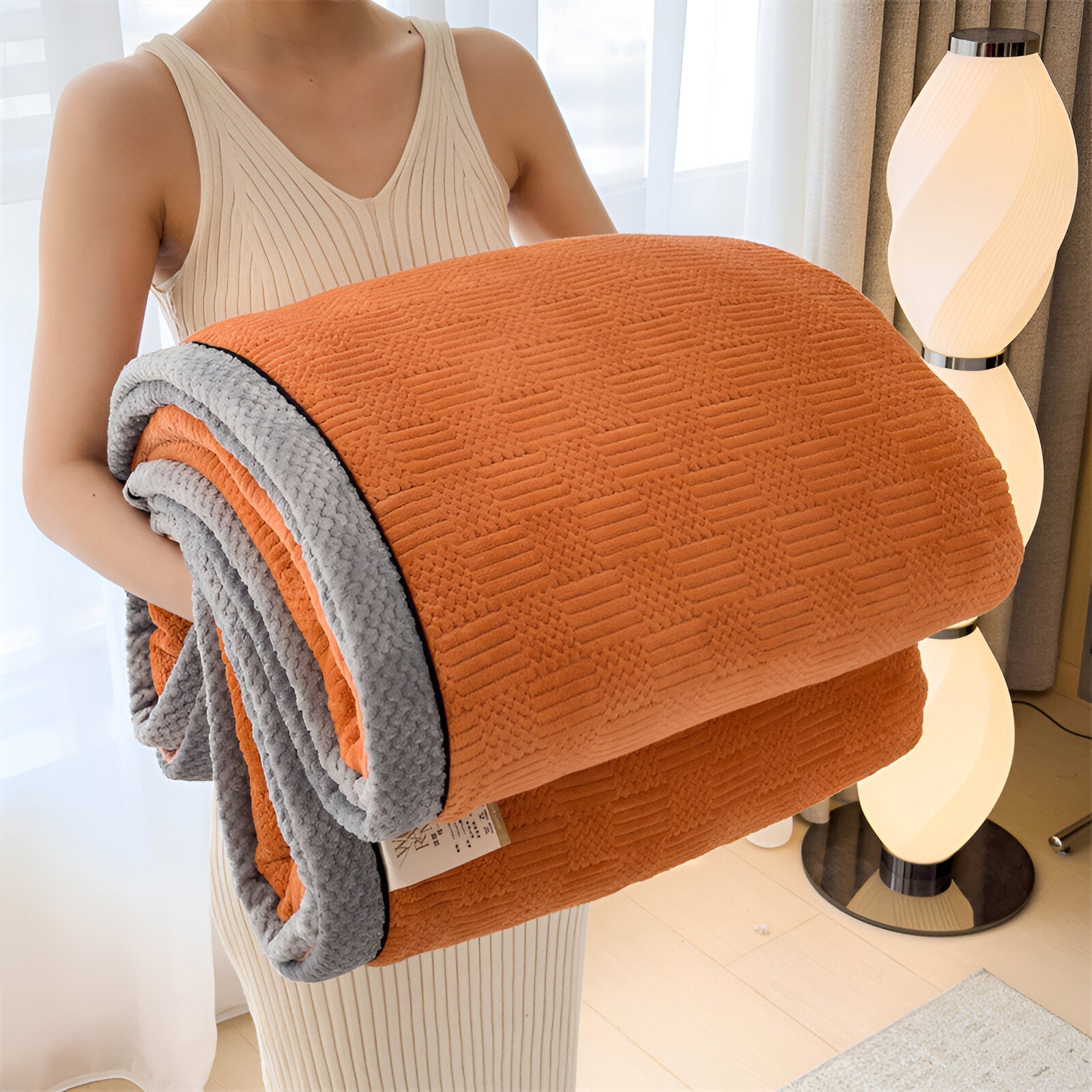 VelvetEdge Pläd – Präglad Lyxfilt med Elegant Kantdesign