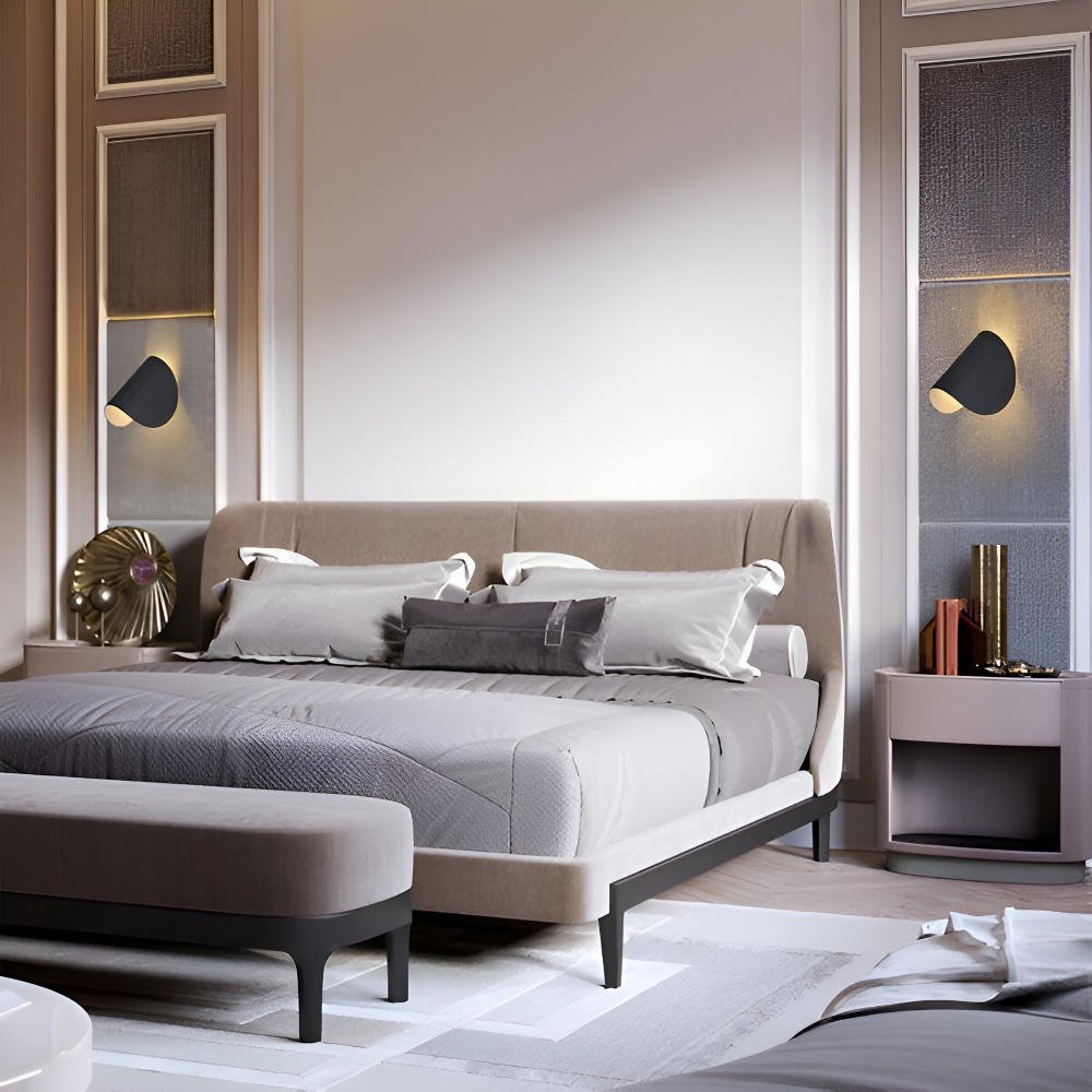 Twist – Vägglampa i Metall med Roterande Geometrisk Design