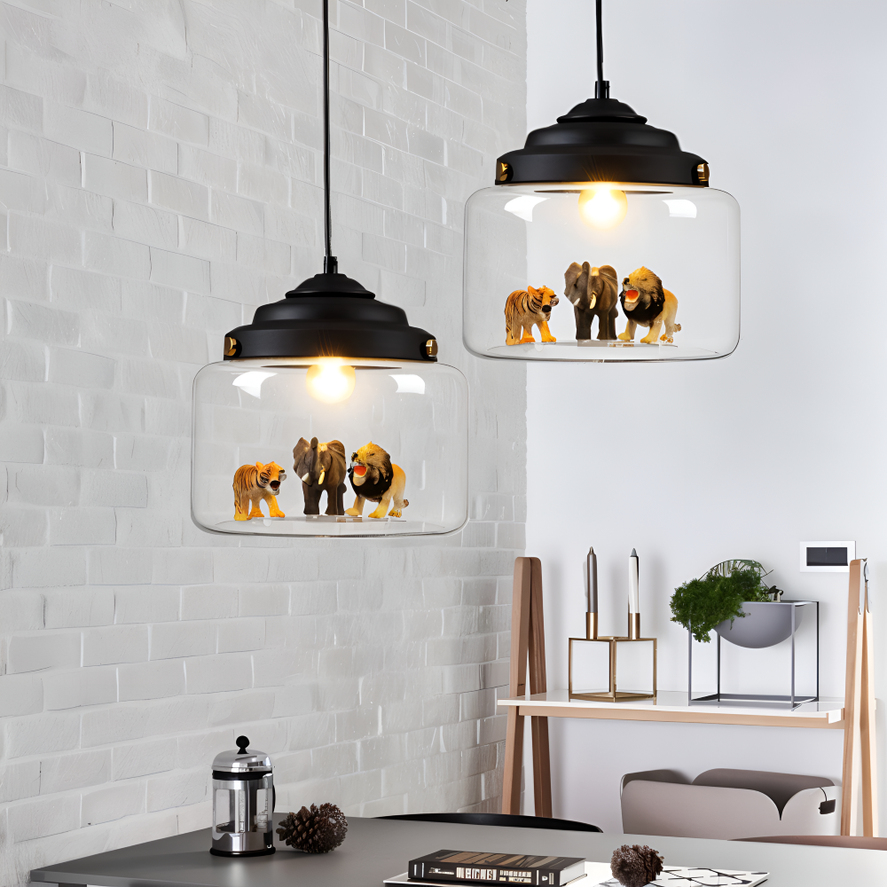 AniLume – Barnpendellampa i Glas med Nordiska Djurmotiv