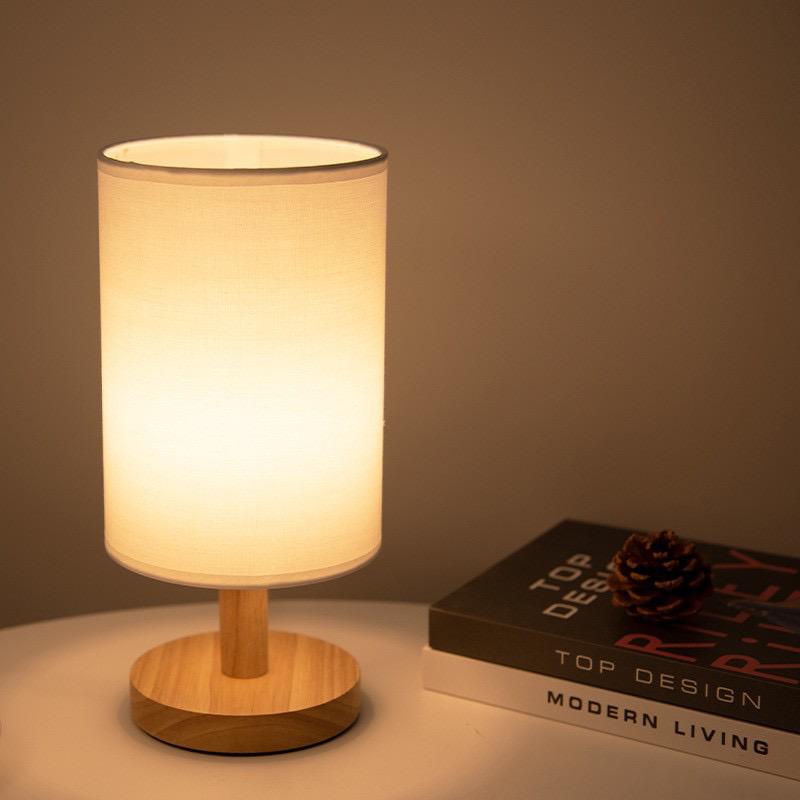 Aiko – Organisk Lampa i Trä & Linne med Fjärrkontroll