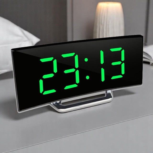 Digital väckarklocka med böjd LED-display