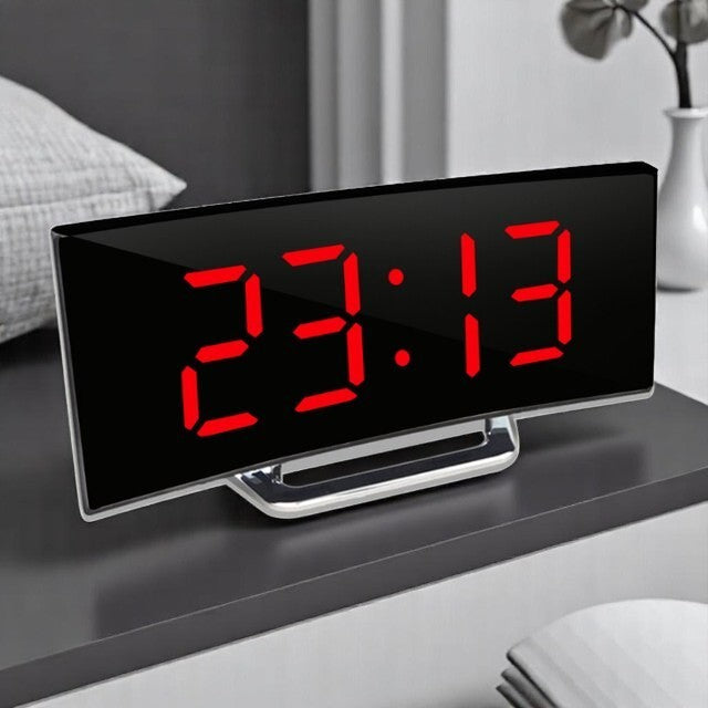 Digital väckarklocka med böjd LED-display